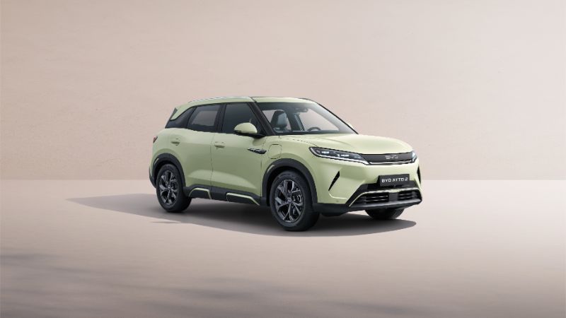 Kompakten električni SUV z osupljivo zunanjostjo